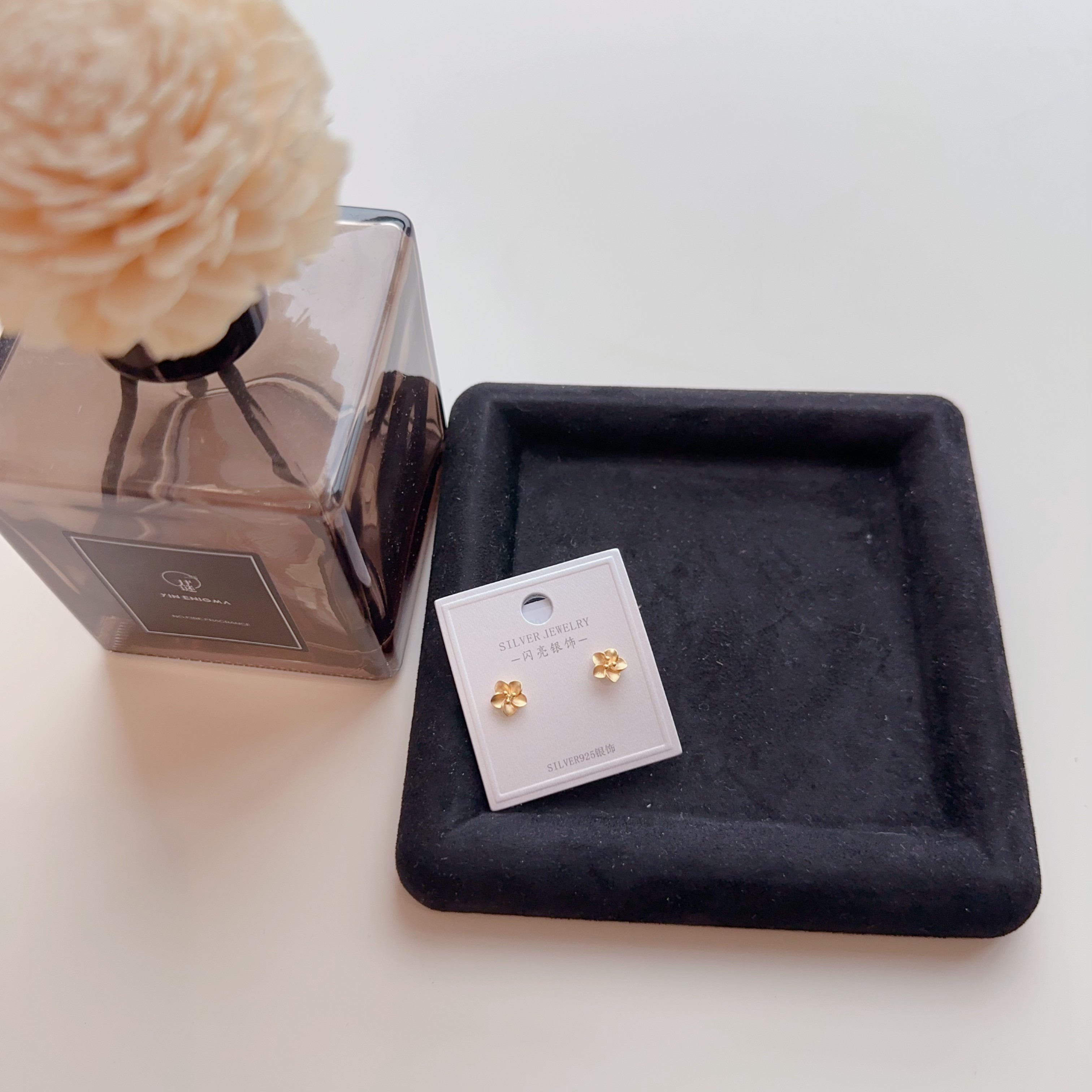 925银耳饰 精致金色花朵耳钉ED191