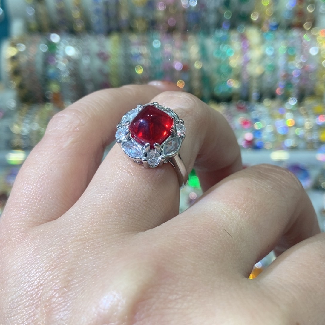 77锆石（处理）戒指