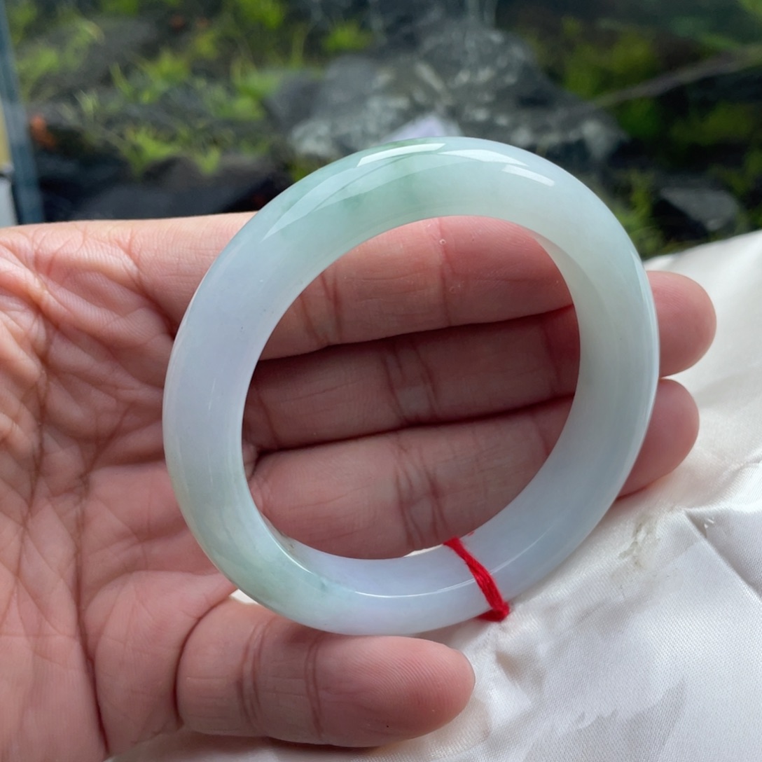 翡翠未镶嵌手镯56.8细糯飘花