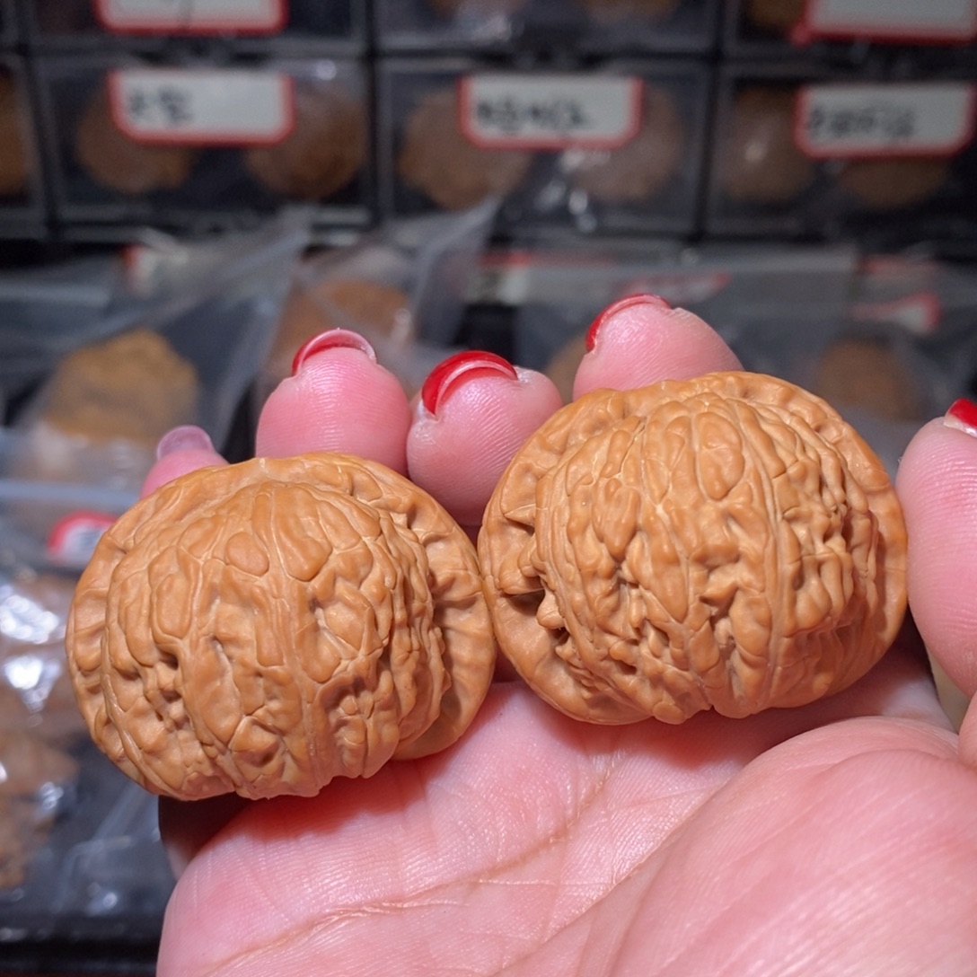 文玩核桃把件38闷白