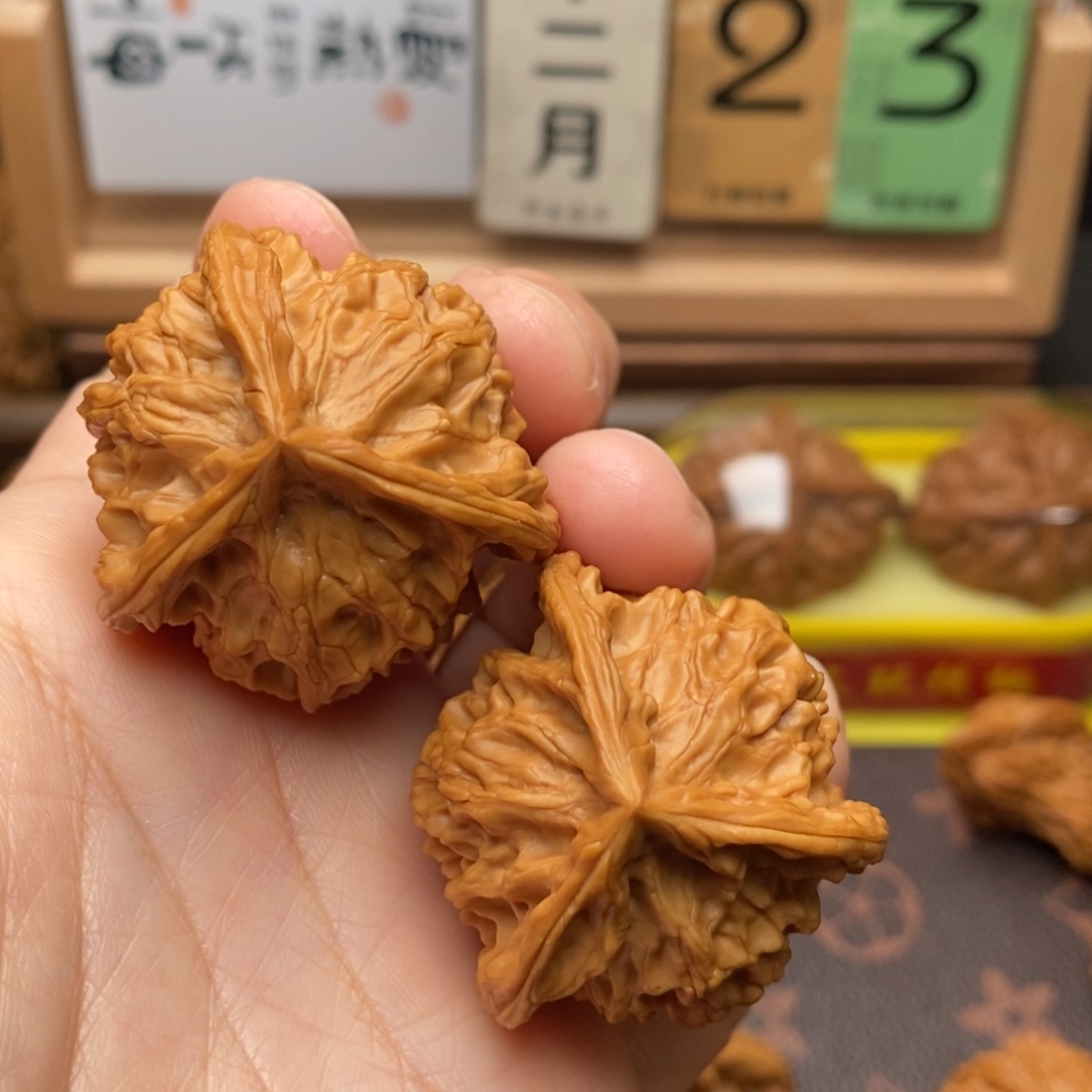 把件文玩核桃三棱39