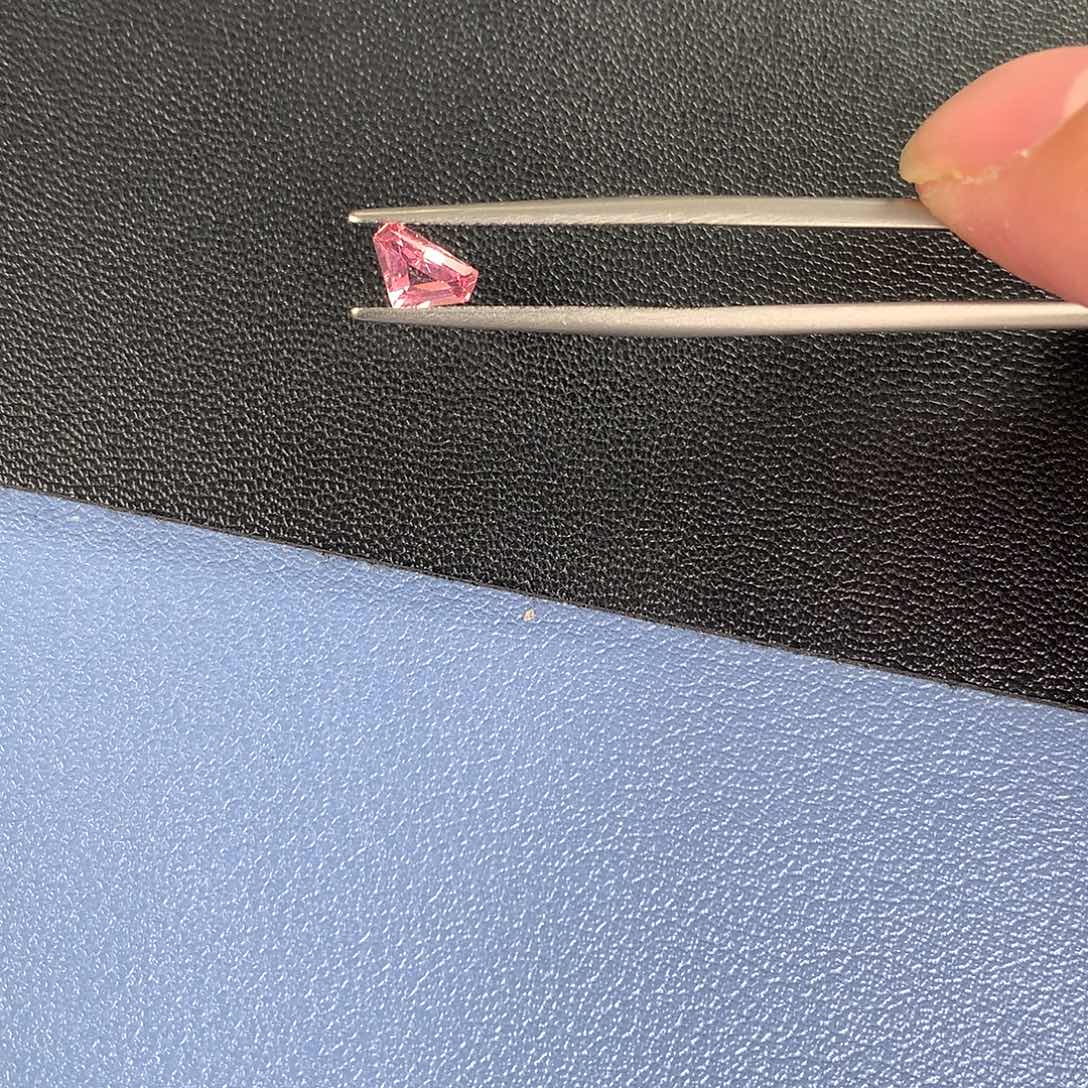 尖晶石裸石未镶嵌41分 无烧