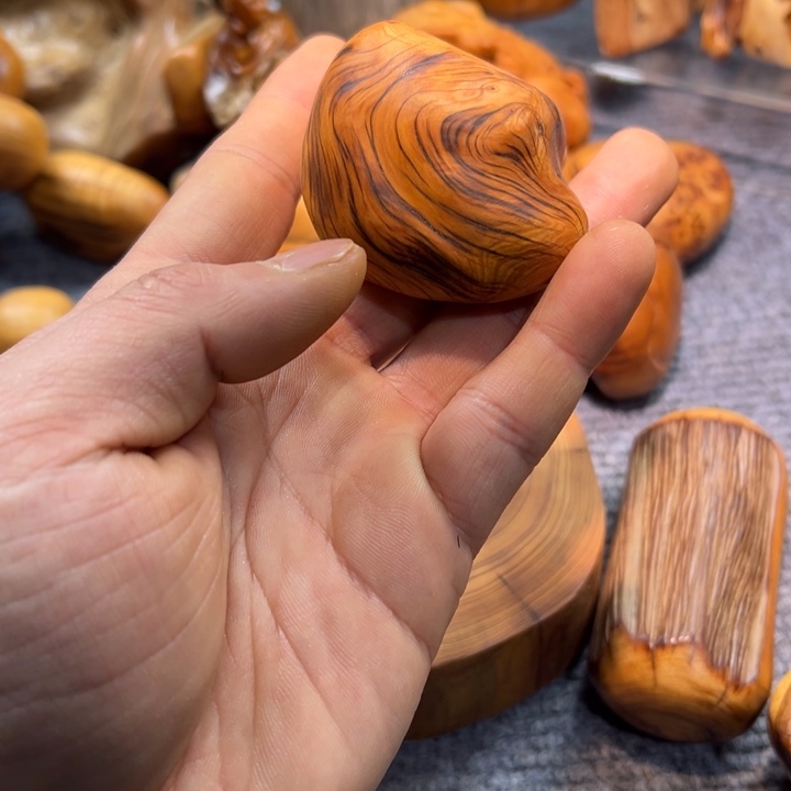 商***心柏木（崖柏）陈化老料手串把件 