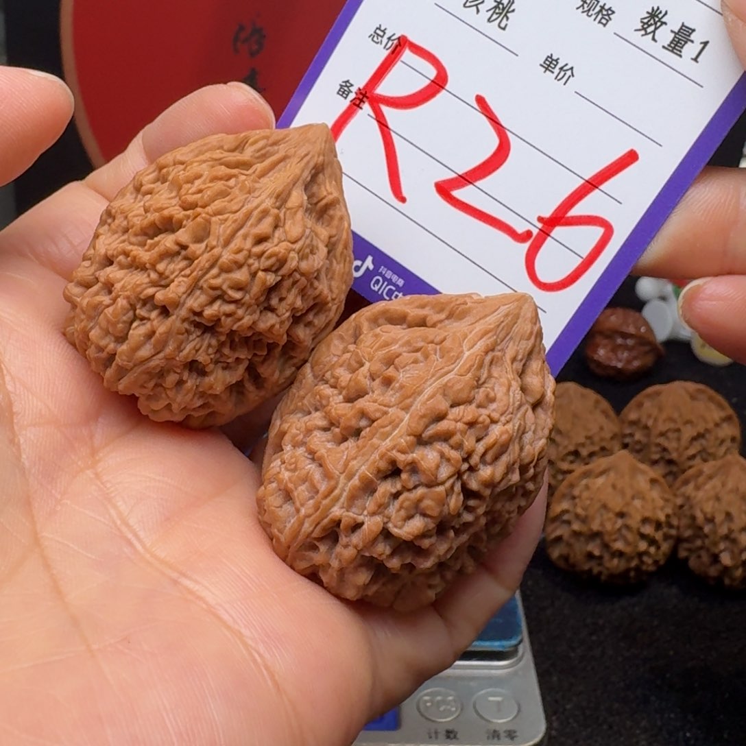 文玩核桃把件木*_大蒜头36肚