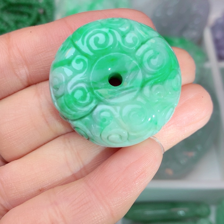 翡翠吊坠(不含链)未镶嵌