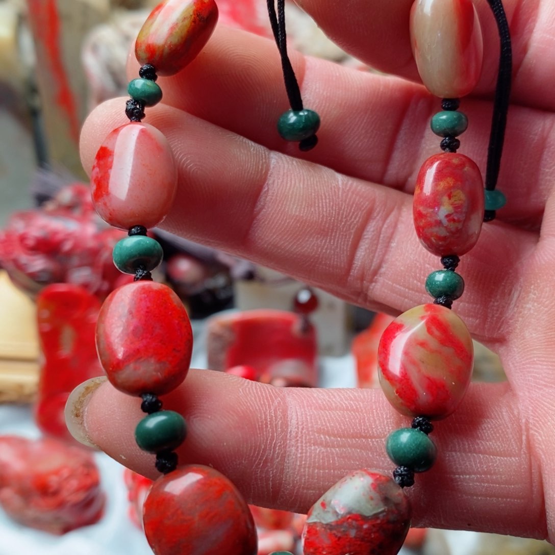 昌化鸡血石昌化鸡血石手链