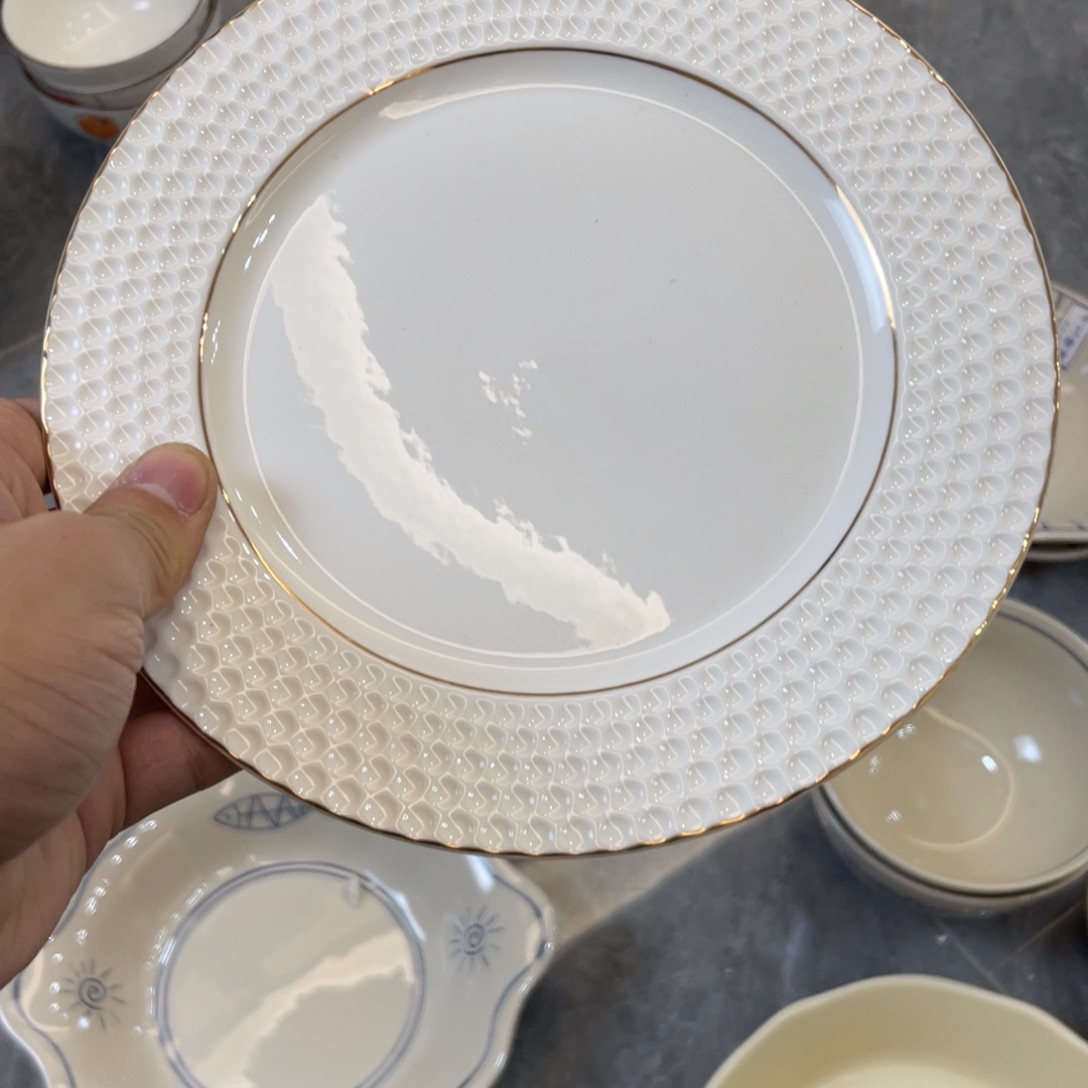 陶瓷微瑕餐具介意勿拍，满18飞！