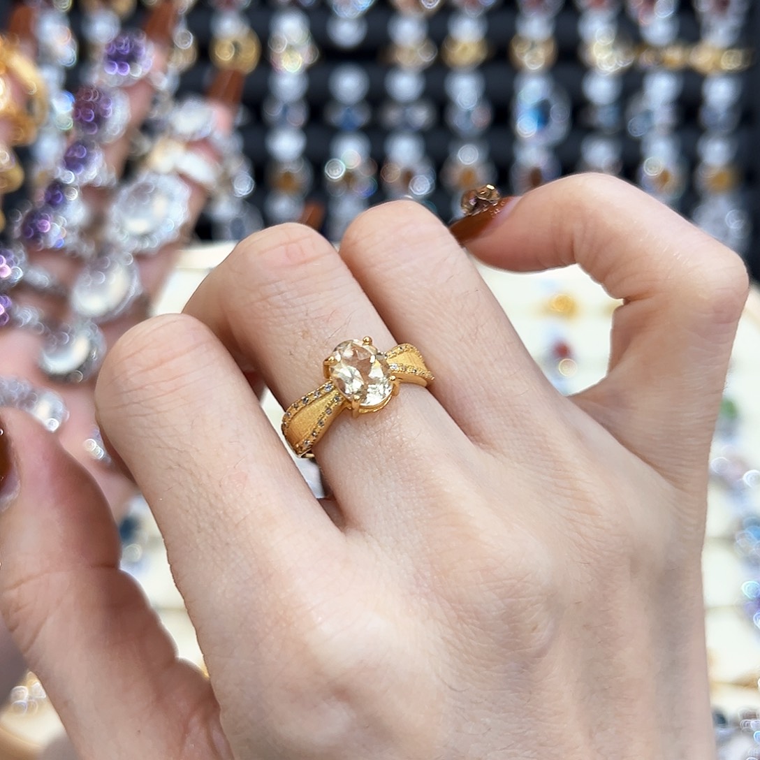 水晶金色拖不保色介意慎拍银托不掉色银S925镶嵌切割面