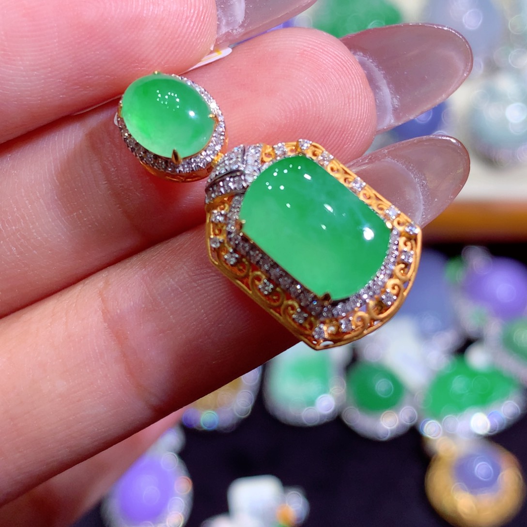 翡翠18K金镶嵌吊坠(不含链)