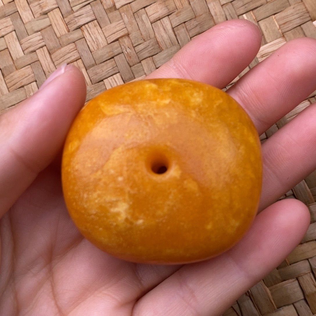 蜜蜡裸石未镶嵌蜜蜡