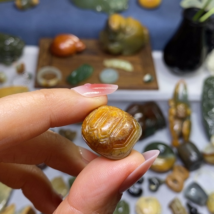 岫岩河磨玉（透闪石质玉）未镶嵌挂件