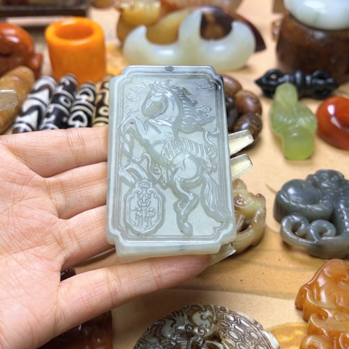 【闪购商品】蛇纹石玉颈饰未镶嵌