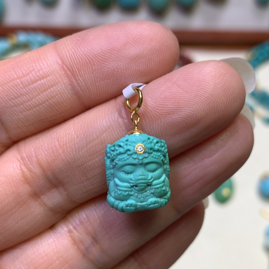 绿松石挂件18K金镶嵌