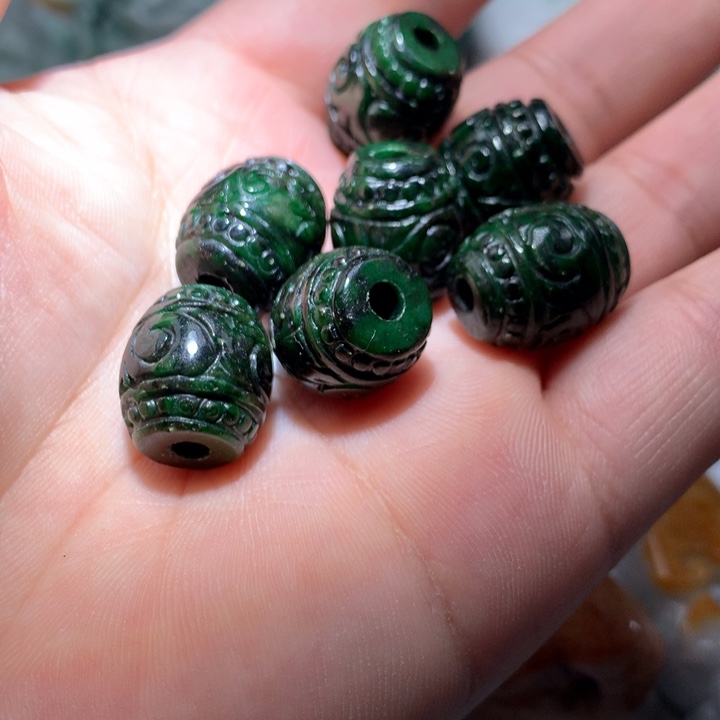 翡翠未镶嵌颈饰保真天然A货翡翠