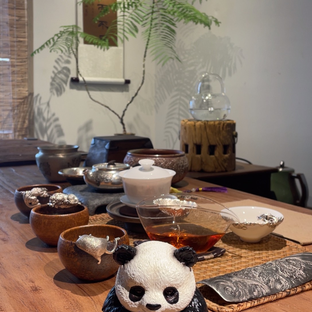 辞***君顺丰快递熊猫摆件