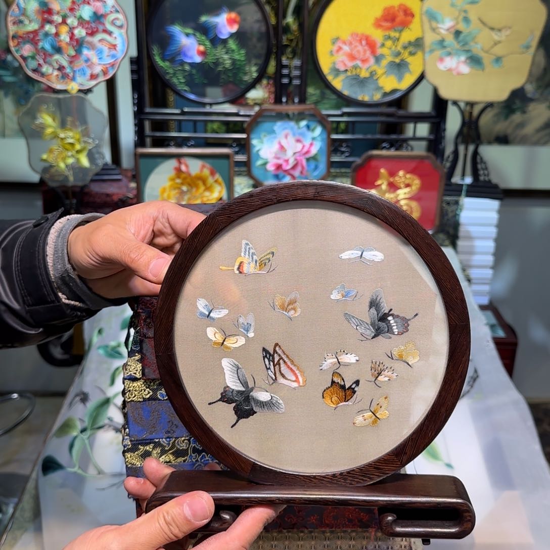 刺绣刺绣工艺精湛