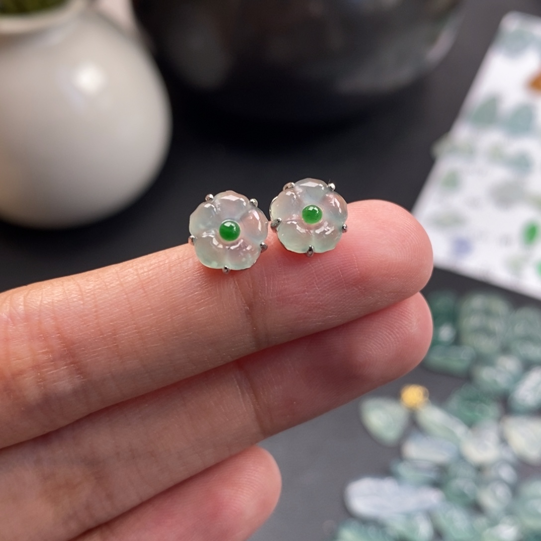 翡翠裸石925银花花耳钉