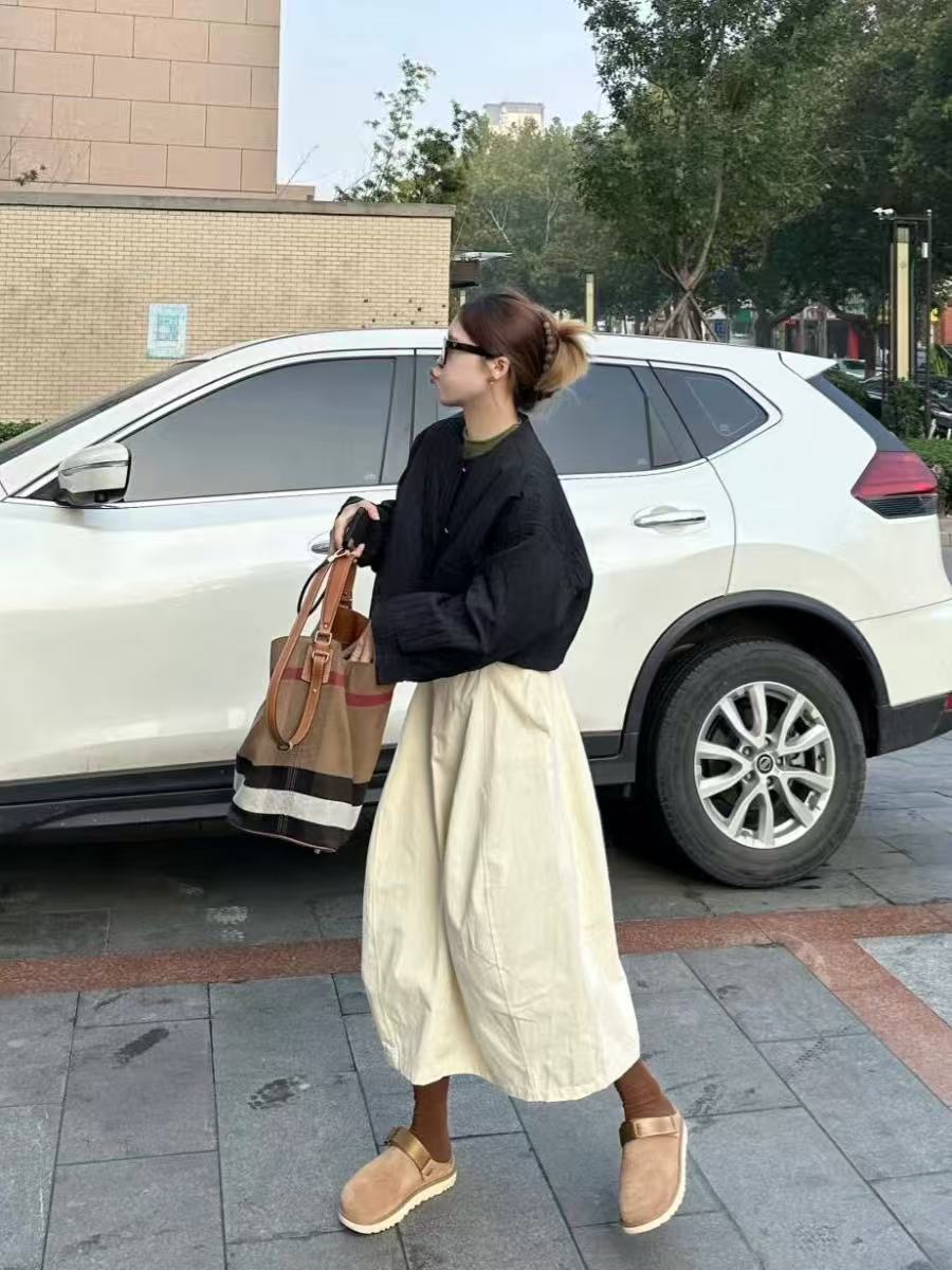 简约圆领长袖外套