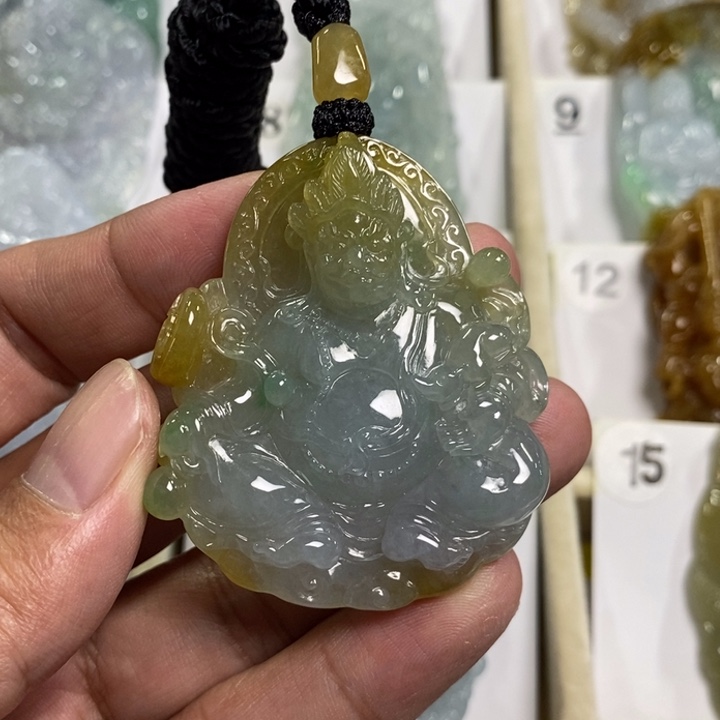 颈饰未镶嵌翡翠无**得黄财神