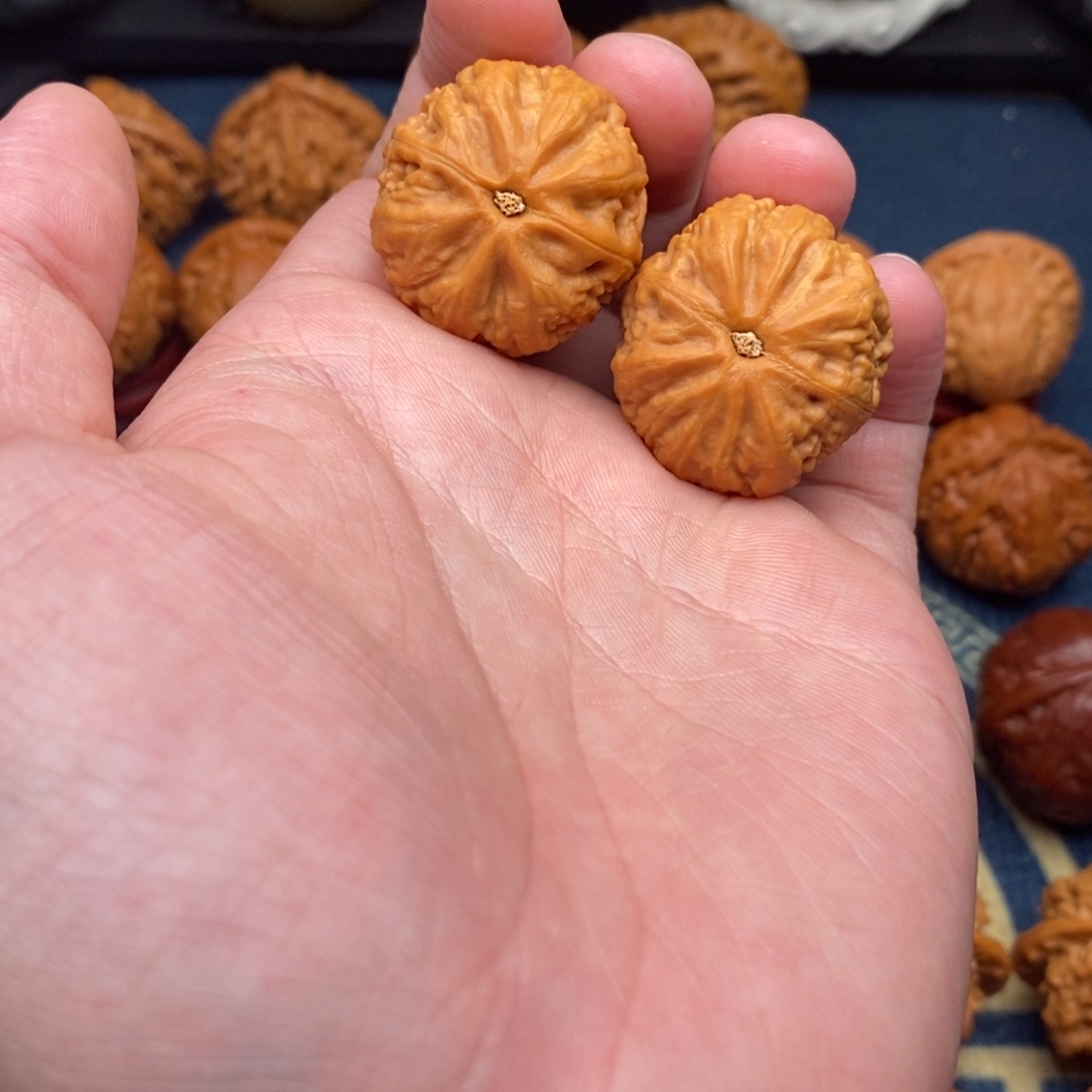 文玩核桃把件精品小手捻