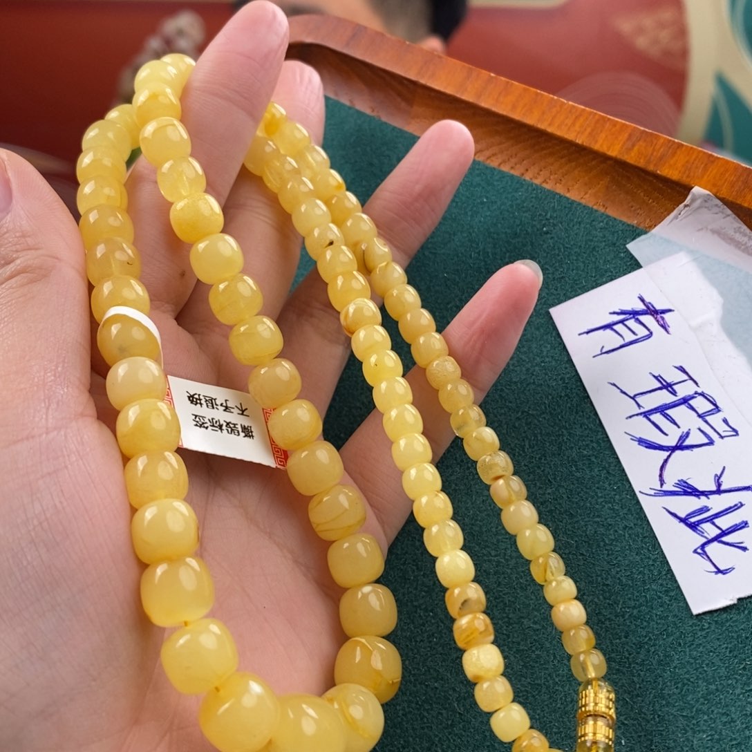 蜜蜡珠宝奇石未镶嵌