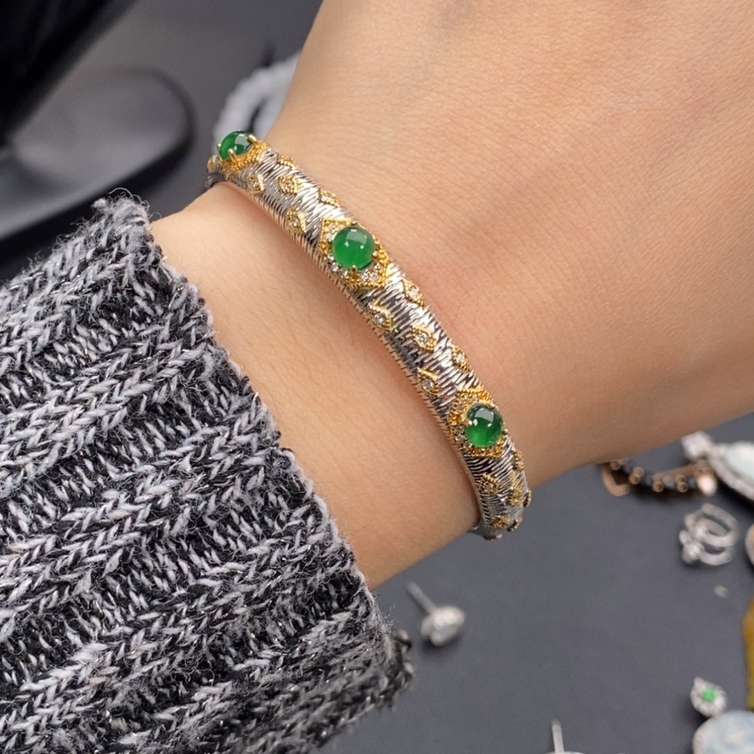 ′****翡翠银S925镶嵌手镯