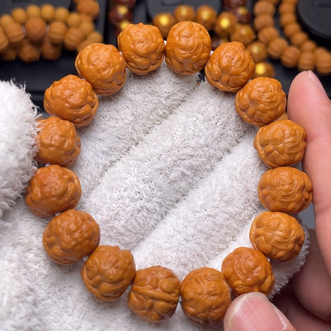 猴头核桃吊坠金蟾