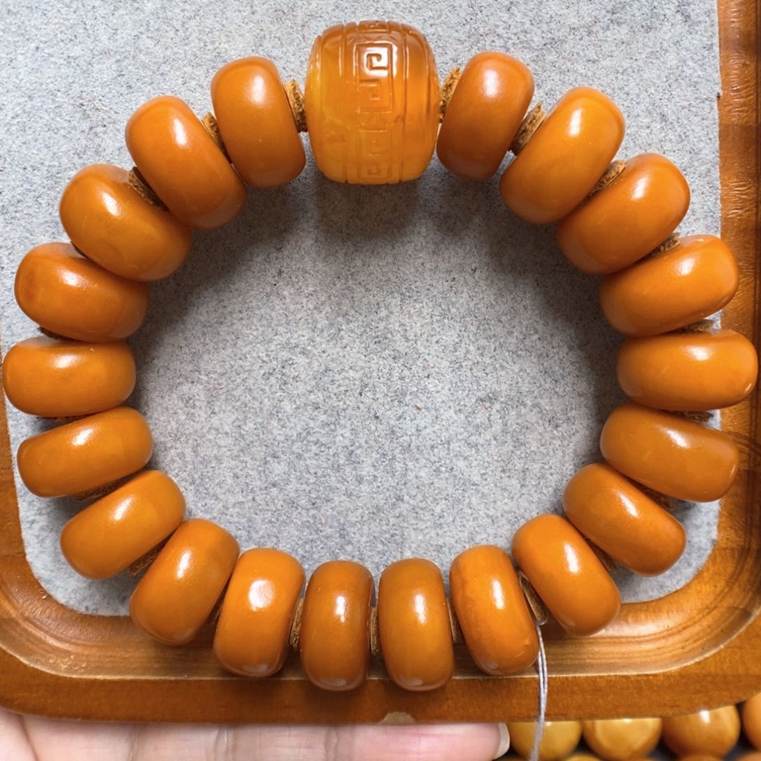未镶嵌蜜蜡手串蜜蜡