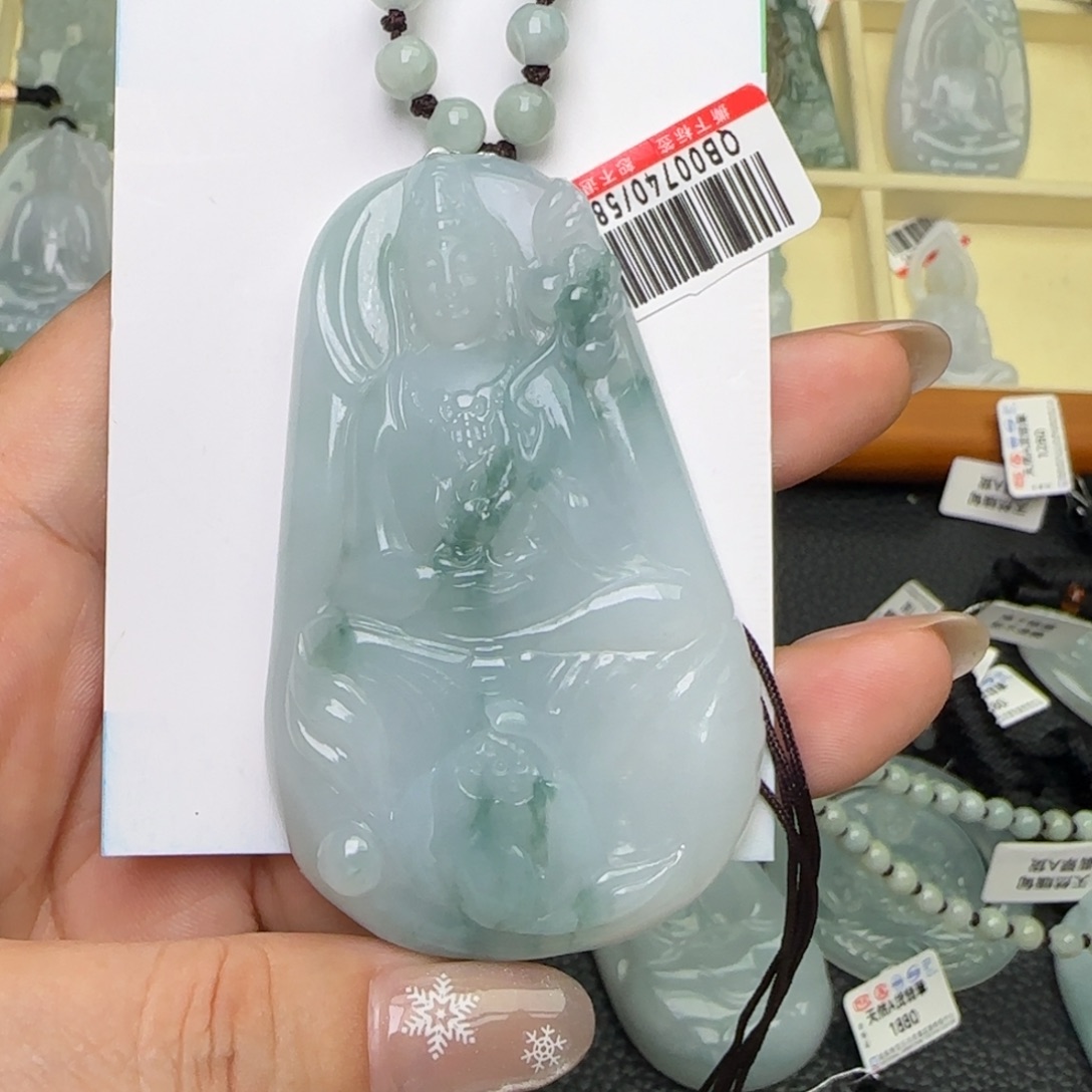 福***瑞翡翠未镶嵌颈饰  