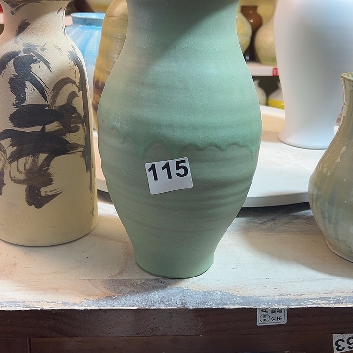 ；***花瓶白泥口9，高29，摆件