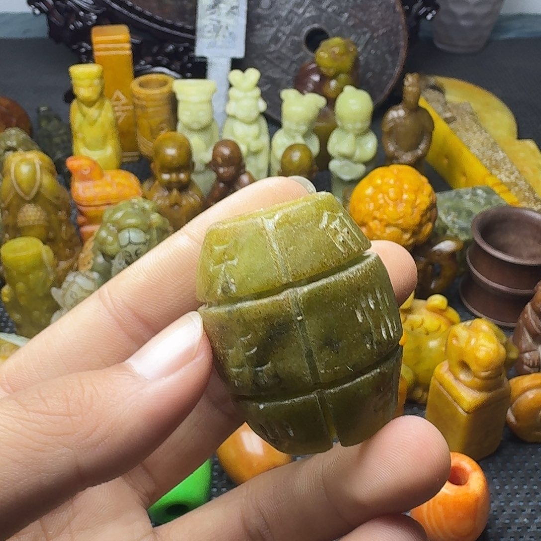白玉菩提吊坠。。。