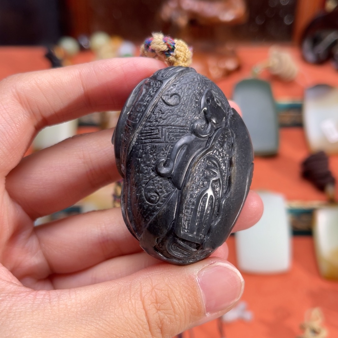 和田玉颈饰未镶嵌