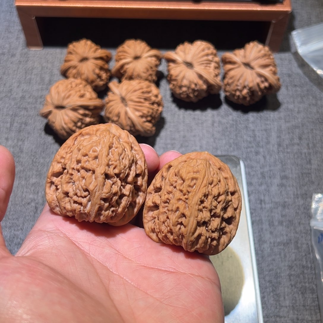 文玩核桃把件铸**育42高炮