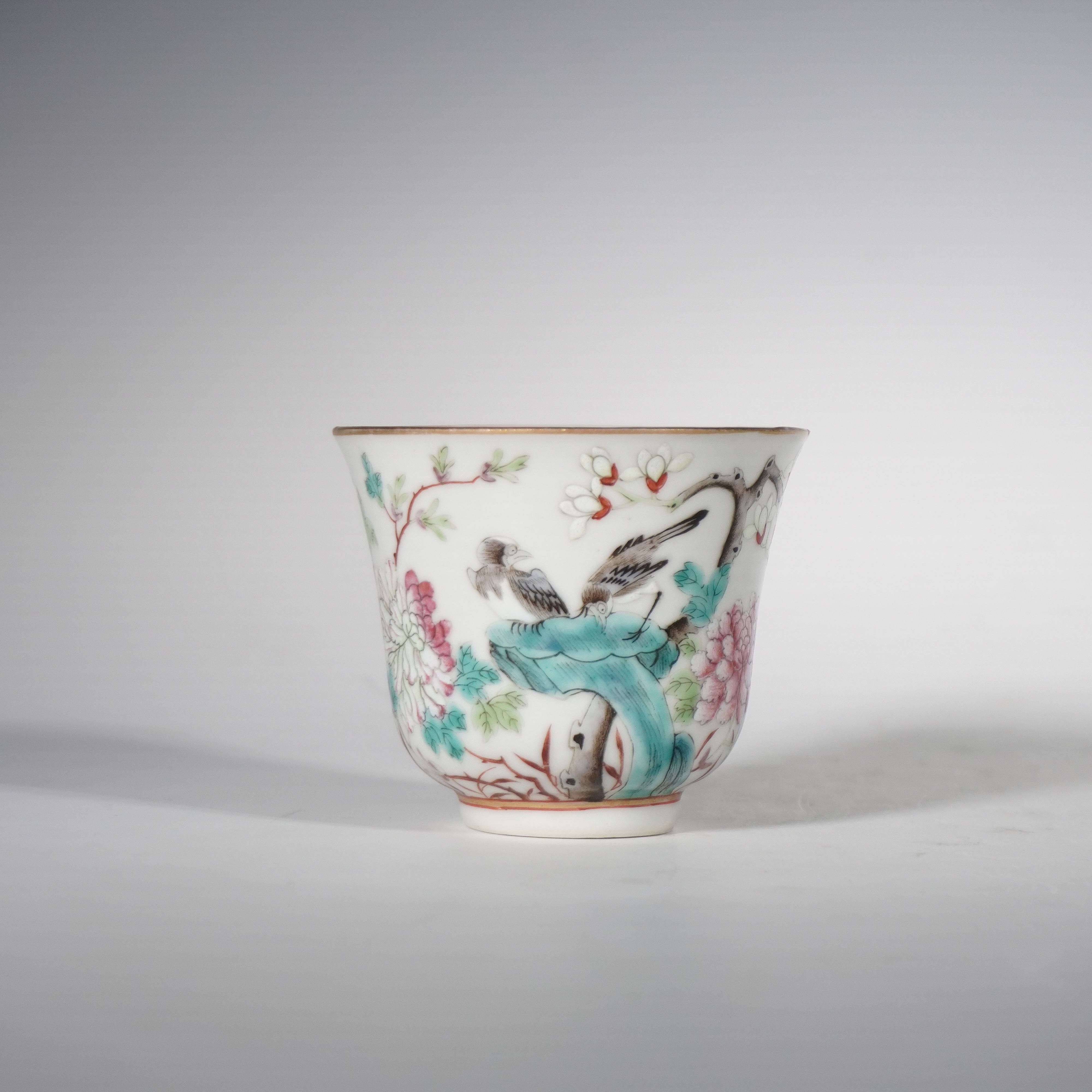 Lot 19522 清光绪 粉彩花鸟铃铛杯【古董拍卖】