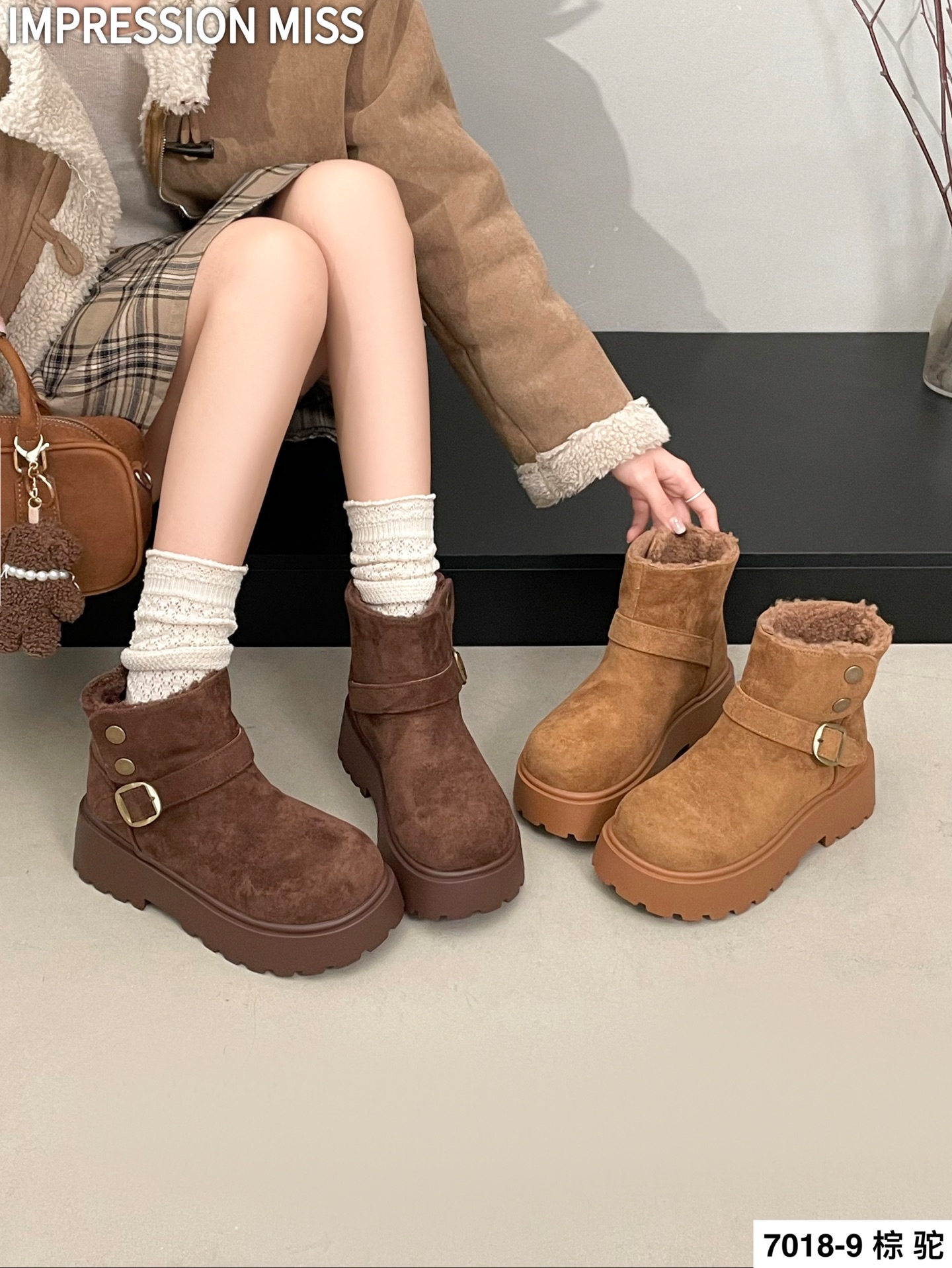 （7018-9）时尚百搭女冬季厚底加绒加厚保暖勃肯棉靴雪地靴