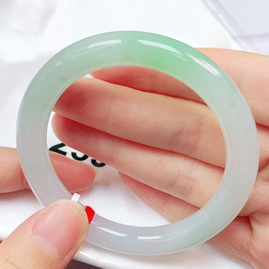 翡翠未镶嵌手镯抖音259