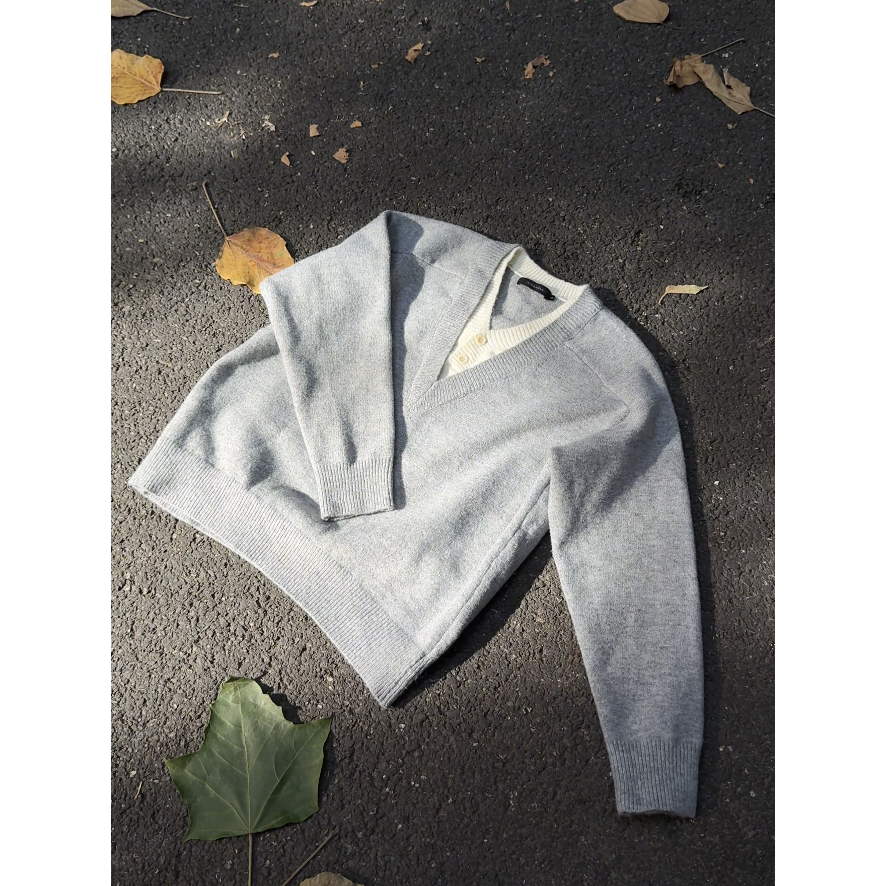 【清仓MY-3222】MAYU 「老钱风 绵羊毛纱线」深V领毛衣秋冬针织衫男