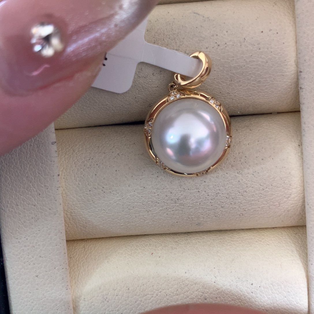 海水珍珠颈饰18K金镶嵌