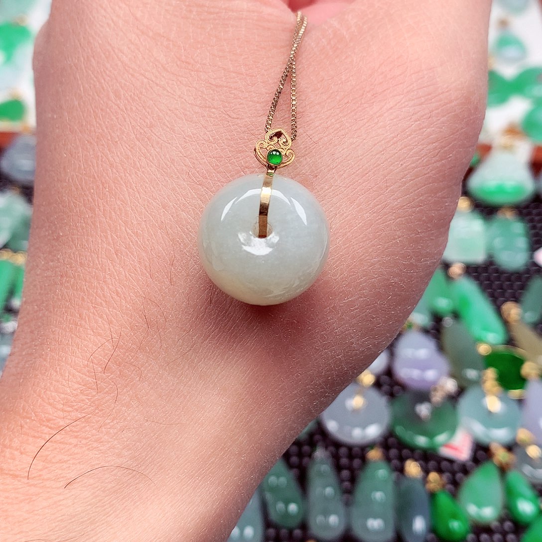 翡翠18K金镶嵌颈饰