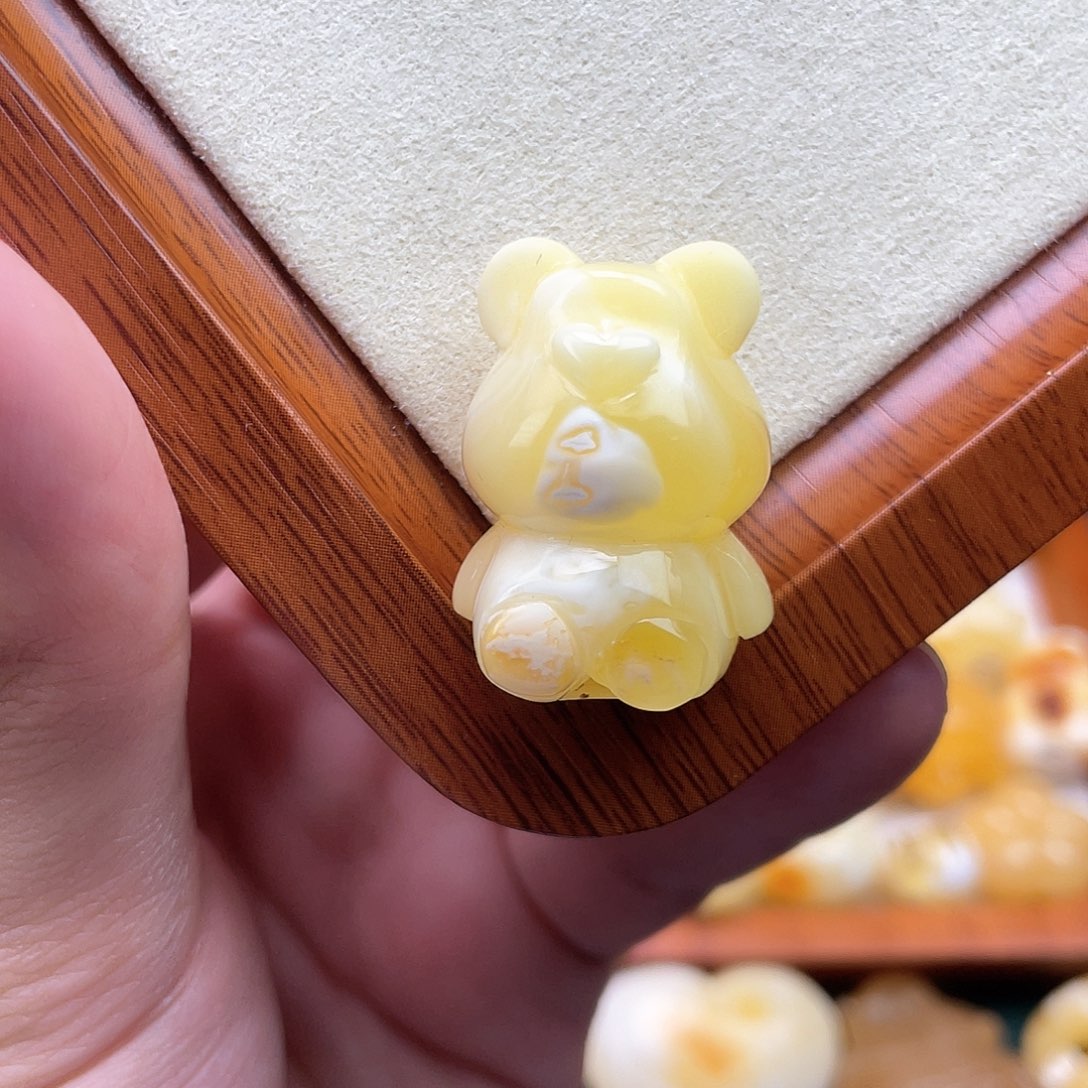 琥珀裸石未镶嵌蜜蜡