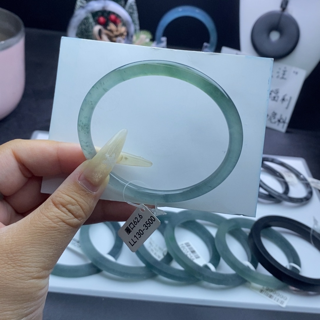 定制翡翠未镶嵌成品买断蓝绿渐变