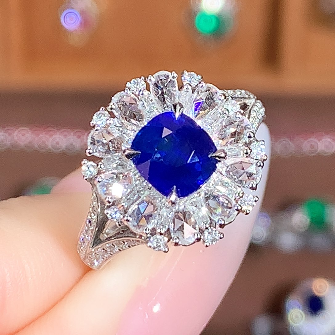 蓝宝石铂Pt950镶嵌戒指1.53ct/天然宝石/七天无理由