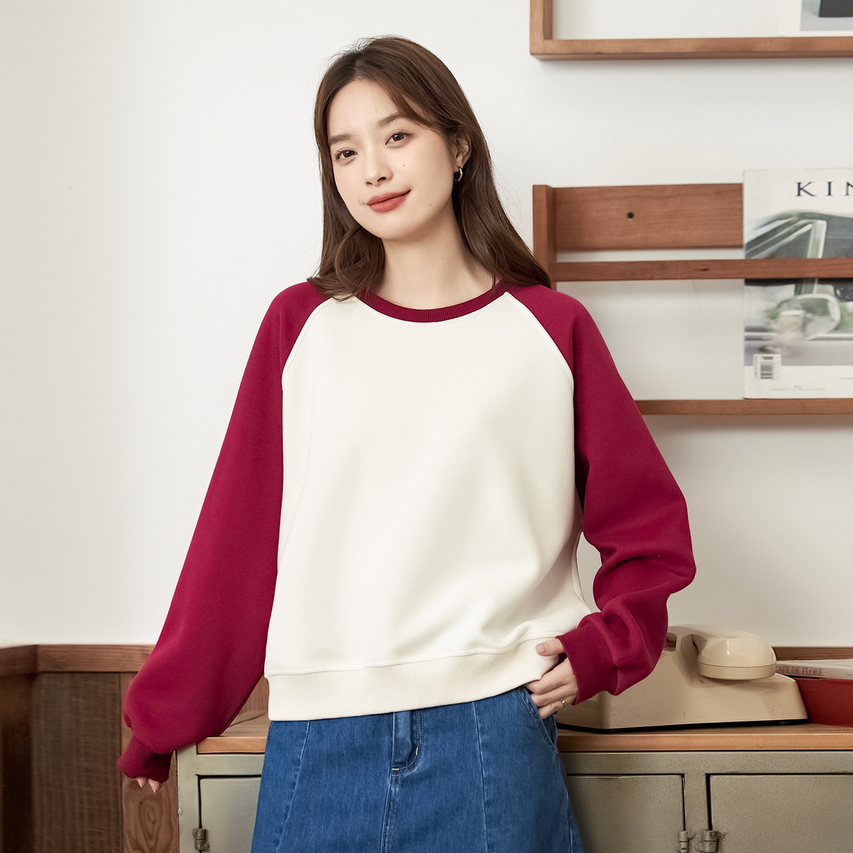 茵曼插肩袖圆领长袖卫衣2025春秋新款宽松型运动撞色休闲女士上衣