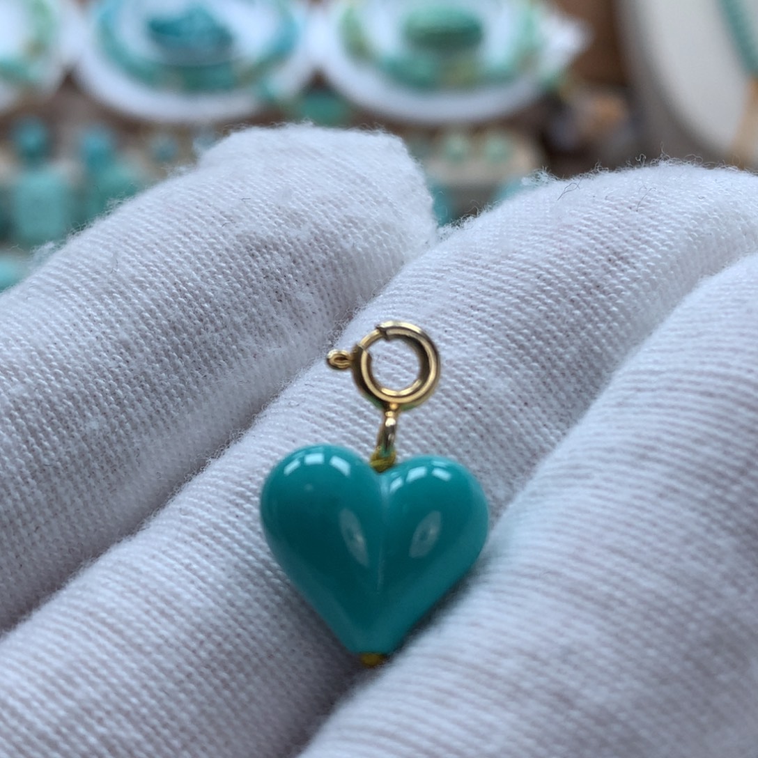 绿松石未镶嵌原矿绿松石爱心吊坠