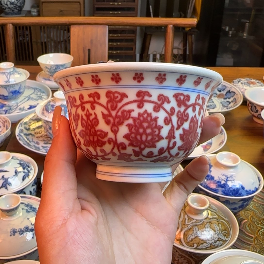 重工釉里红缠枝莲压手杯纯手绘