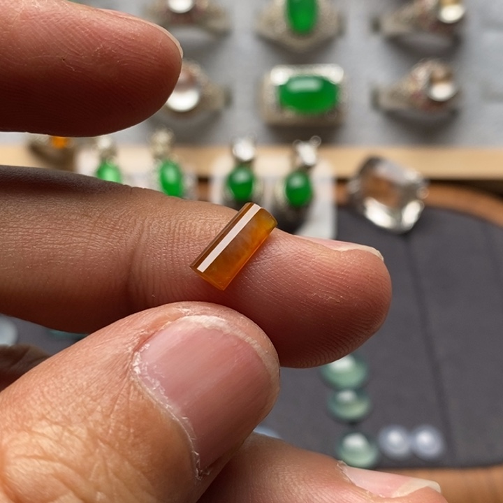 翡翠裸石冰种黄翡小马鞍10×4.6×2.2