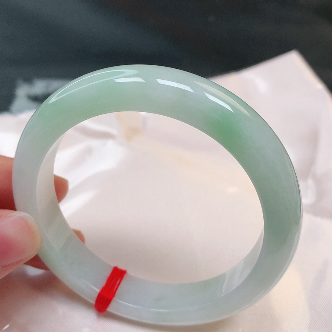 翡翠手镯未镶嵌109号