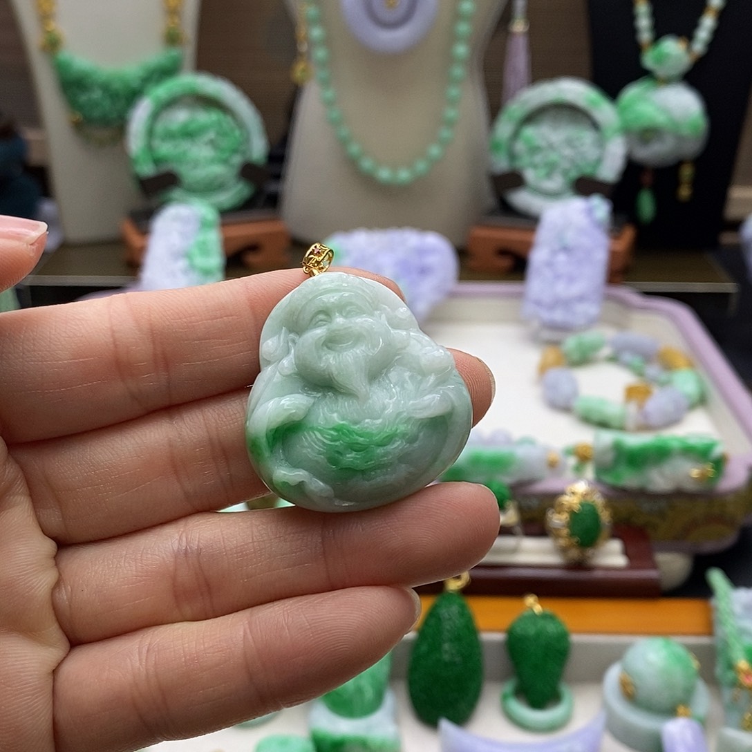 翡翠未镶嵌颈饰天然