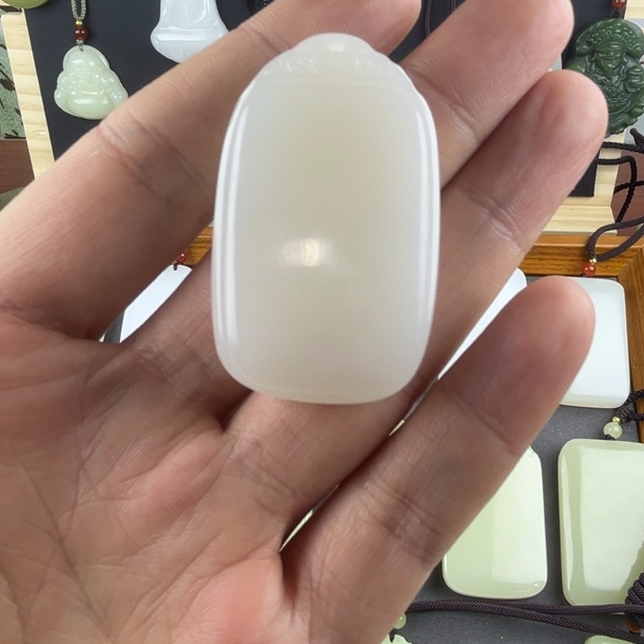 李***玉平安无事牌白35精品祥云牌福利