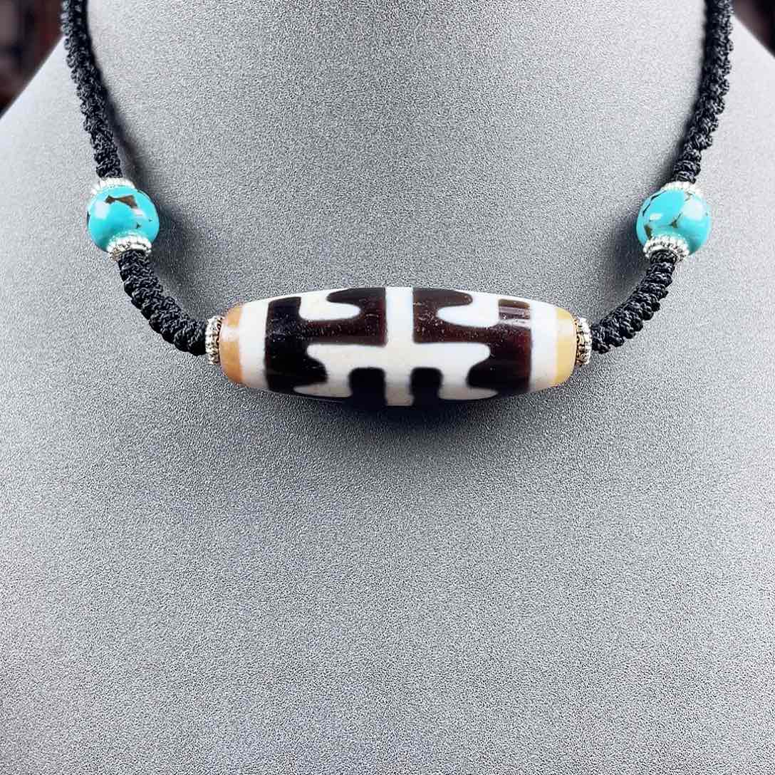 合金颈饰玛瑙/玉髓行运